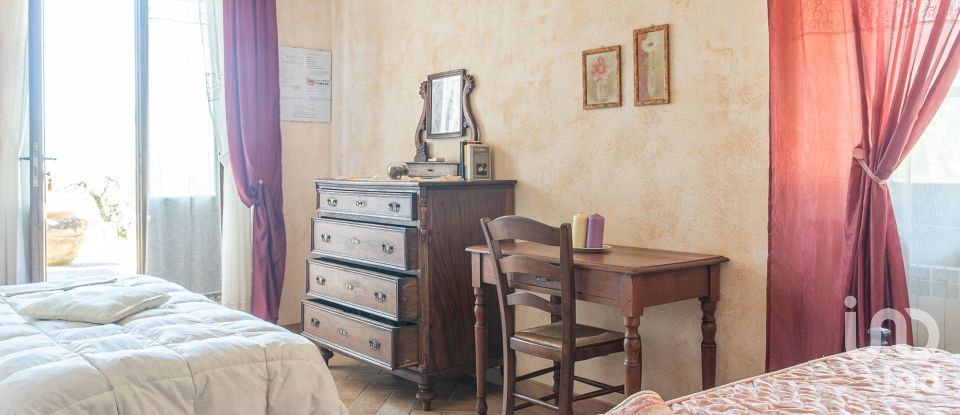 Casa indipendente 7 locali di 132 m² in Semproniano (58055)