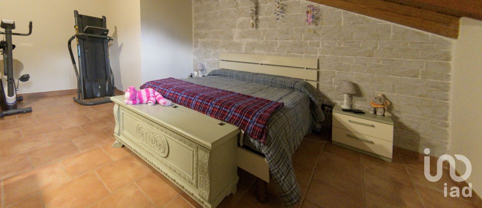 Casa indipendente 6 locali di 126 m² in Ceres (10070)