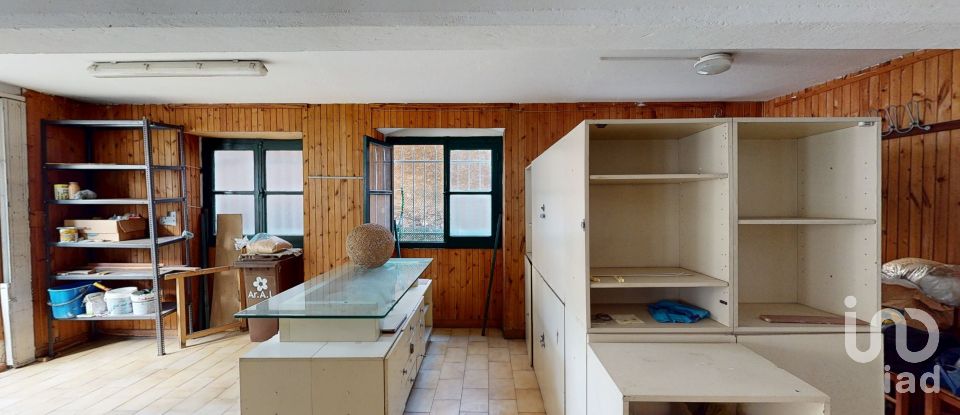 Negozio / locale commerciale di 127 m² in Arenzano (16011)