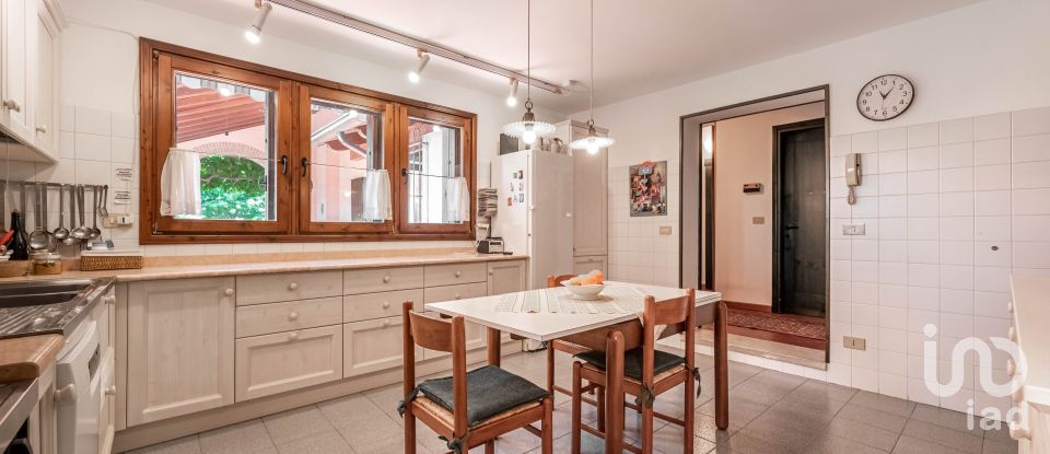 Rustico 15 locali di 975 m² in Montegalda (36047)