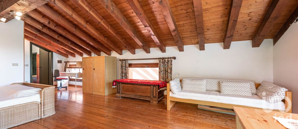 Rustico 15 locali di 975 m² in Montegalda (36047)