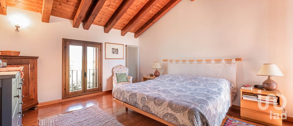 Rustico 15 locali di 975 m² in Montegalda (36047)