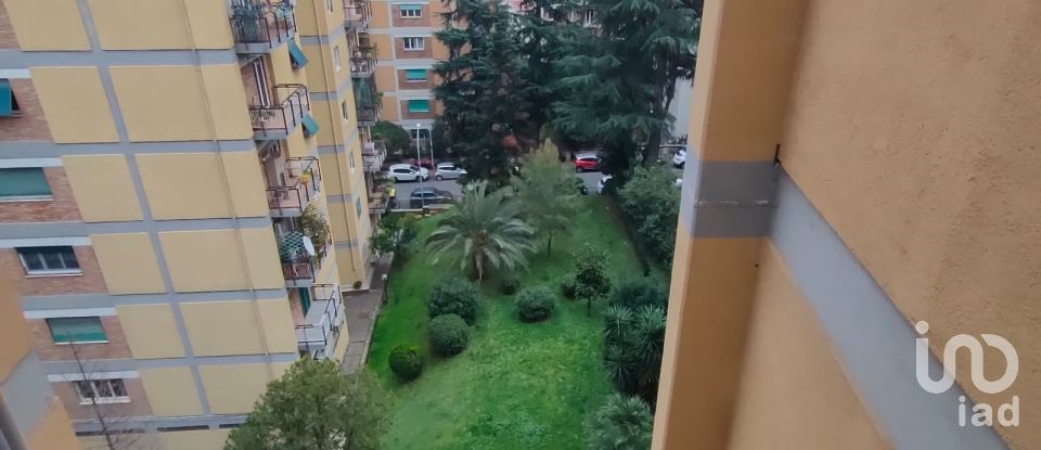 Appartamento 5 locali di 107 m² a Roma (00139)