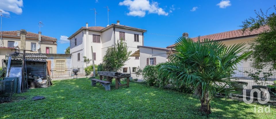 House 6 rooms of 86 m² in Argenta (44011)