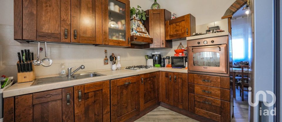 House 6 rooms of 86 m² in Argenta (44011)