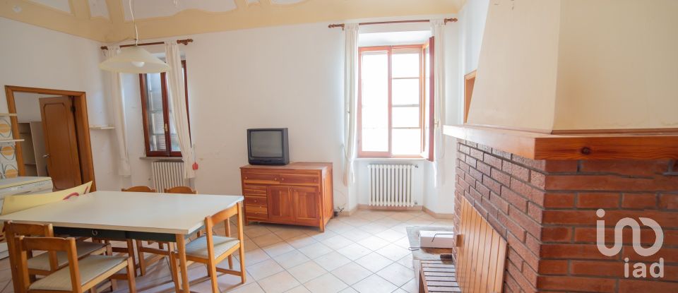 Appartamento 7 locali di 270 m² a Mondolfo (61037)