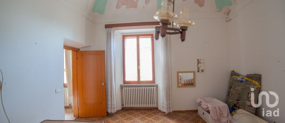 Appartamento 7 locali di 270 m² a Mondolfo (61037)