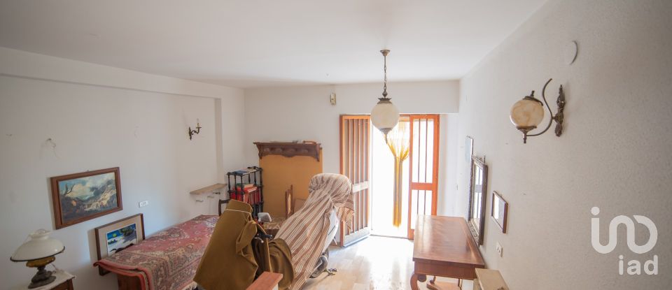 Appartamento 7 locali di 270 m² a Mondolfo (61037)