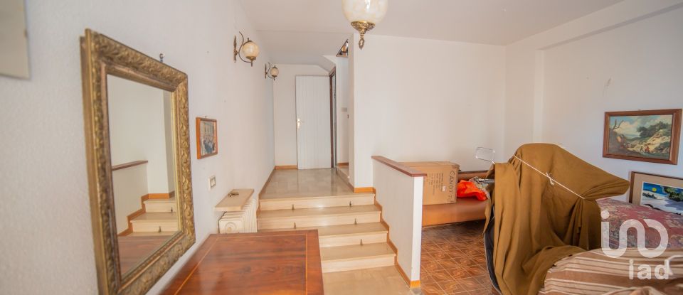 Appartamento 7 locali di 270 m² a Mondolfo (61037)