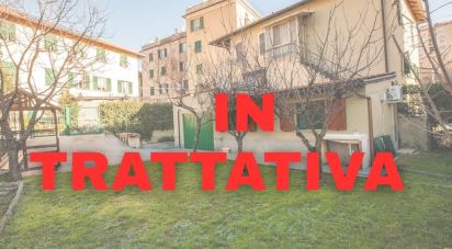 Villa Bifamiliare 5 locali di 126 m² in Genova (16138)