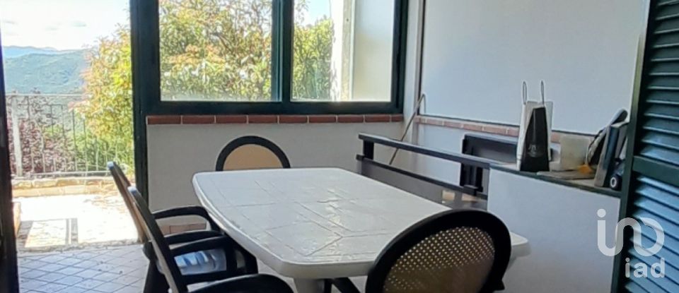 Appartamento 6 locali di 84 m² a Celle Ligure (17015)