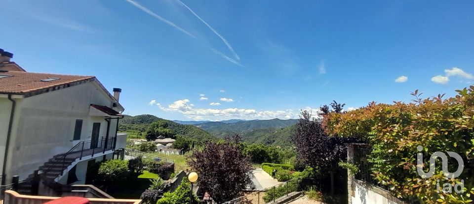 Appartamento 6 locali di 84 m² a Celle Ligure (17015)