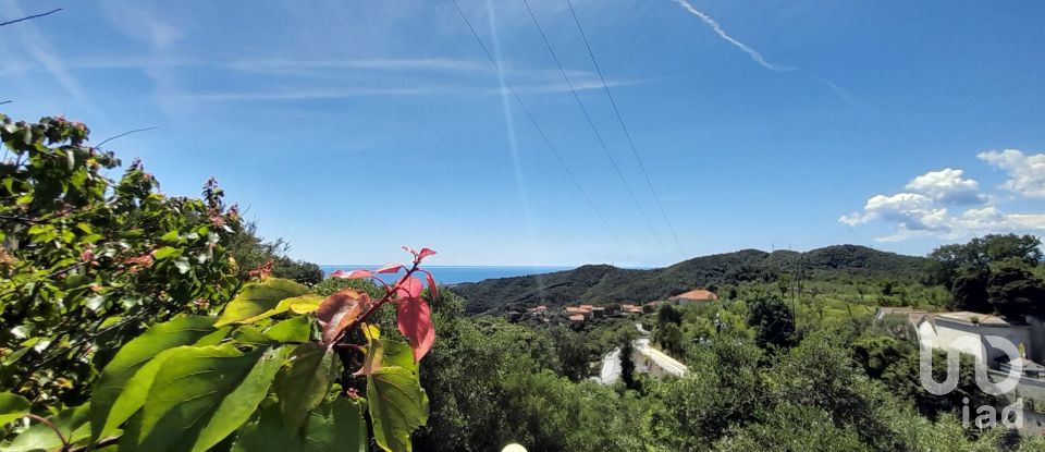 Appartamento 6 locali di 84 m² a Celle Ligure (17015)