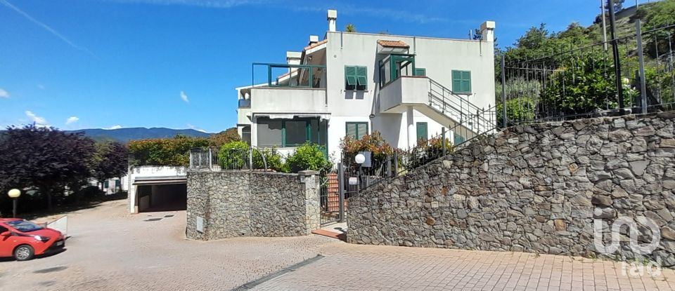 Appartamento 6 locali di 84 m² a Celle Ligure (17015)