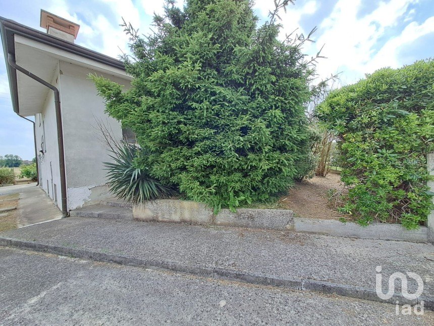 House boat 6 rooms of 170 m² in Ceregnano (45010)