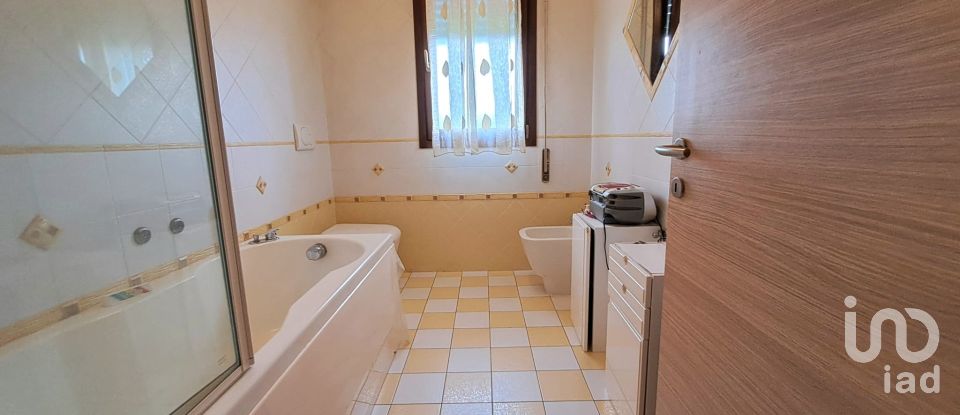 House boat 6 rooms of 170 m² in Ceregnano (45010)