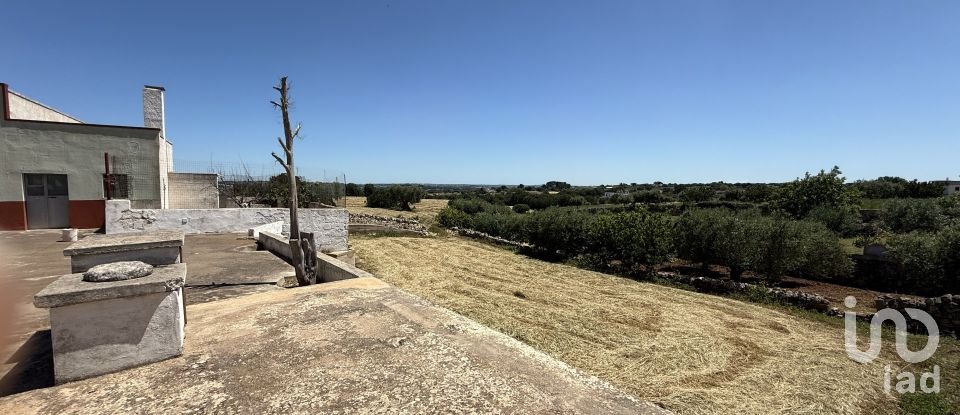 Casale 13 locali di 200 m² in Martina Franca (74015)
