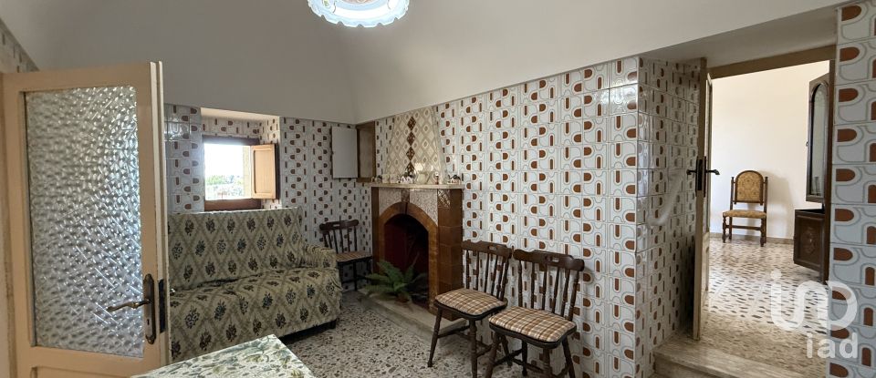 Casale 13 locali di 200 m² in Martina Franca (74015)