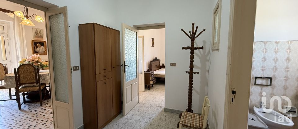 Casale 13 locali di 200 m² in Martina Franca (74015)