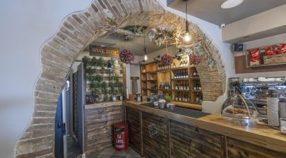 Negozio / locale commerciale di 45 m² in Loreto (60025)