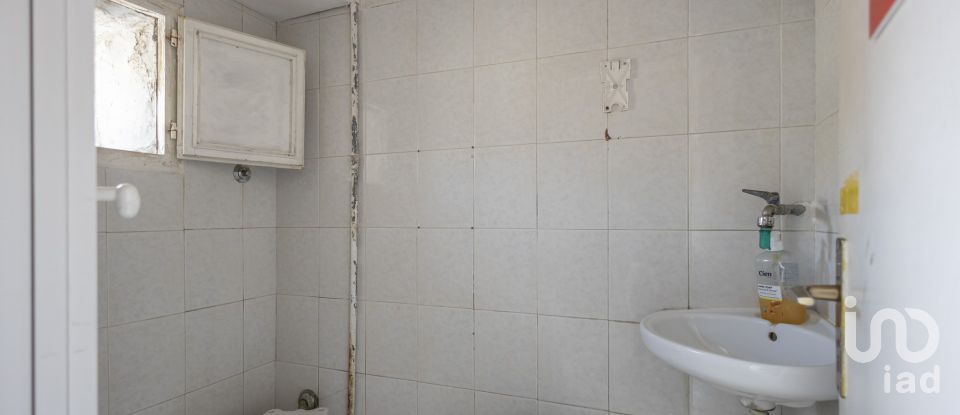 Negozio / locale commerciale di 45 m² in Loreto (60025)