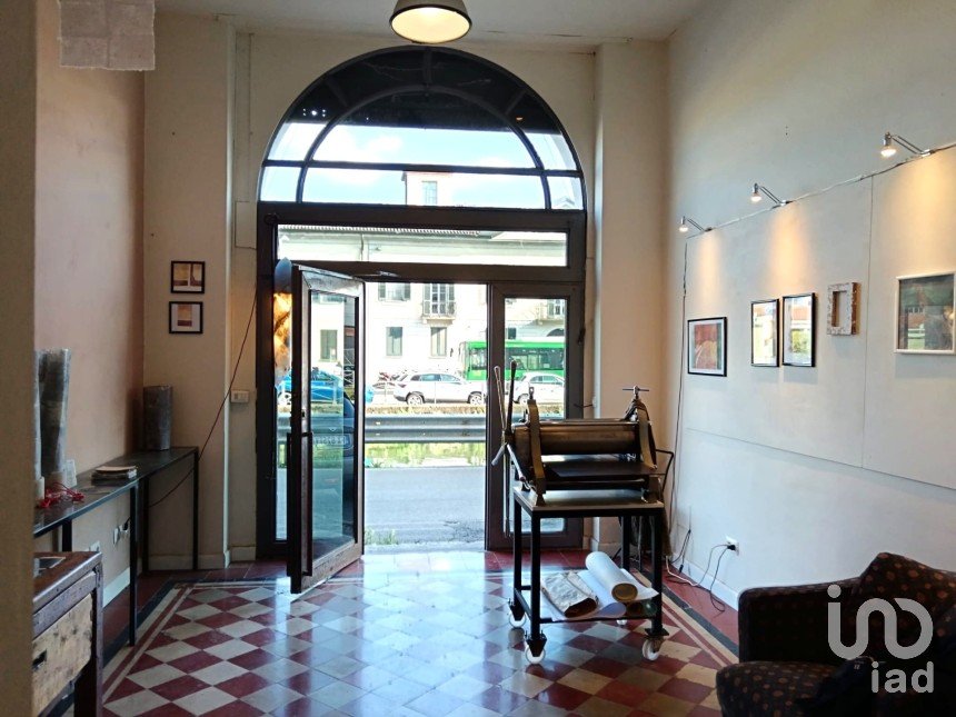 Negozio / locale commerciale di 40 m² in Milano (20144)