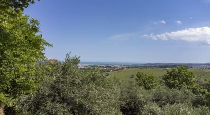 Casa indipendente / Villa 6 locali di 135 m² in Civitanova Marche (62012)