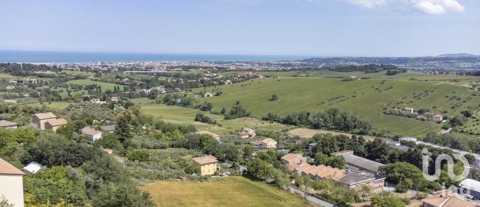 Casa indipendente / Villa 6 locali di 135 m² in Civitanova Marche (62012)