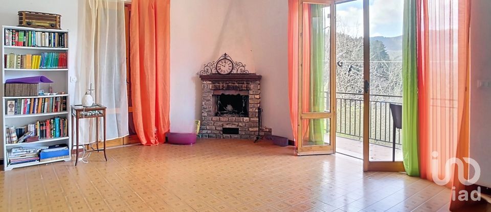 Casa indipendente / Villa 12 locali di 213 m² in Borzonasca (16041)