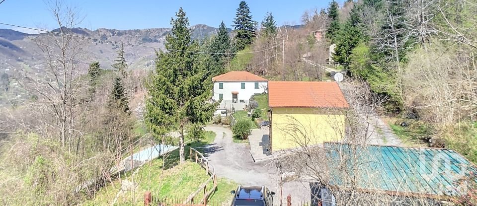 Casa indipendente / Villa 12 locali di 213 m² in Borzonasca (16041)