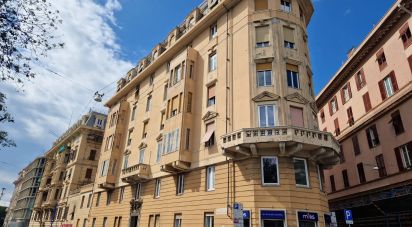 Laboratorio di 483 m² in Genova (16122)