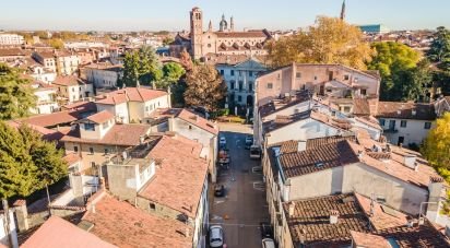 Lodge 9 rooms of 210 m² in Vicenza (36100)