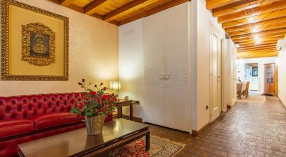 Lodge 9 rooms of 210 m² in Vicenza (36100)