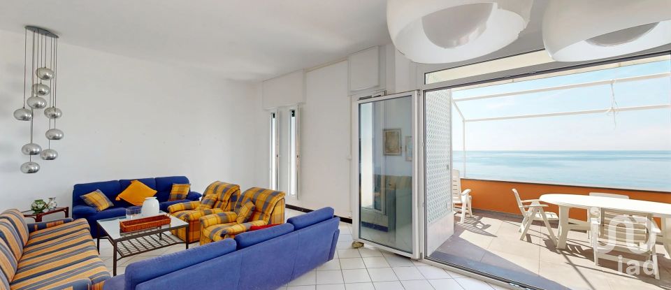Appartamento 9 locali di 204 m² a Arenzano (16011)
