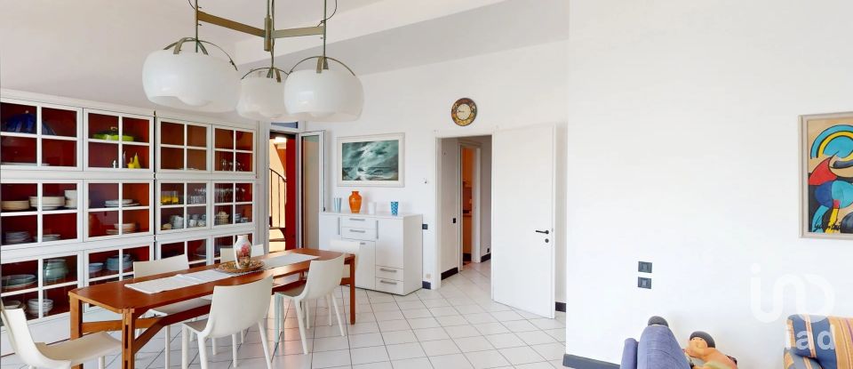Appartamento 9 locali di 204 m² a Arenzano (16011)