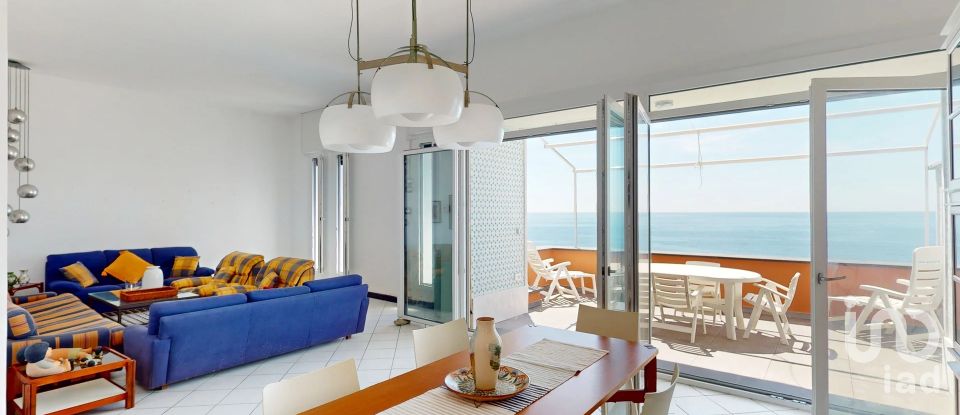 Appartamento 9 locali di 204 m² a Arenzano (16011)