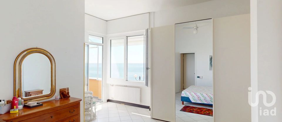 Appartamento 9 locali di 204 m² a Arenzano (16011)