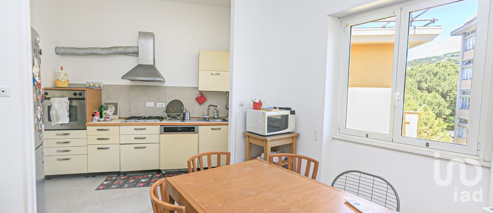 Trilocale di 82 m² a Genova (16131)
