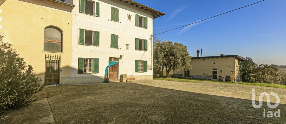 Casa indipendente 10 locali di 300 m² in Carpeneto (15071)
