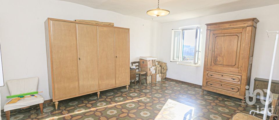 Casa indipendente 10 locali di 300 m² in Carpeneto (15071)