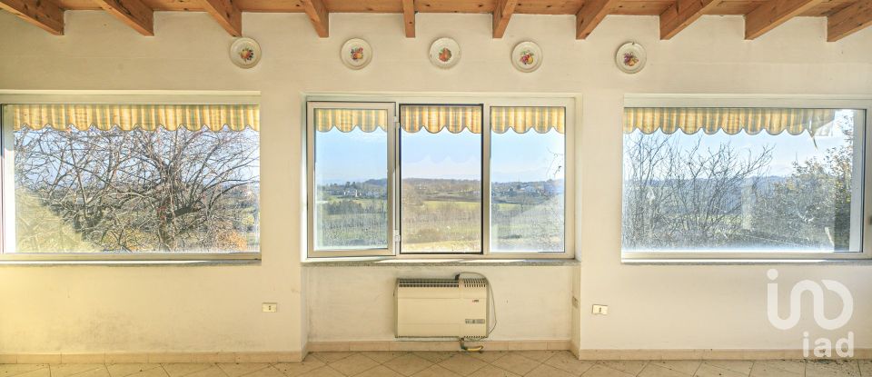 Casa indipendente 10 locali di 300 m² in Carpeneto (15071)