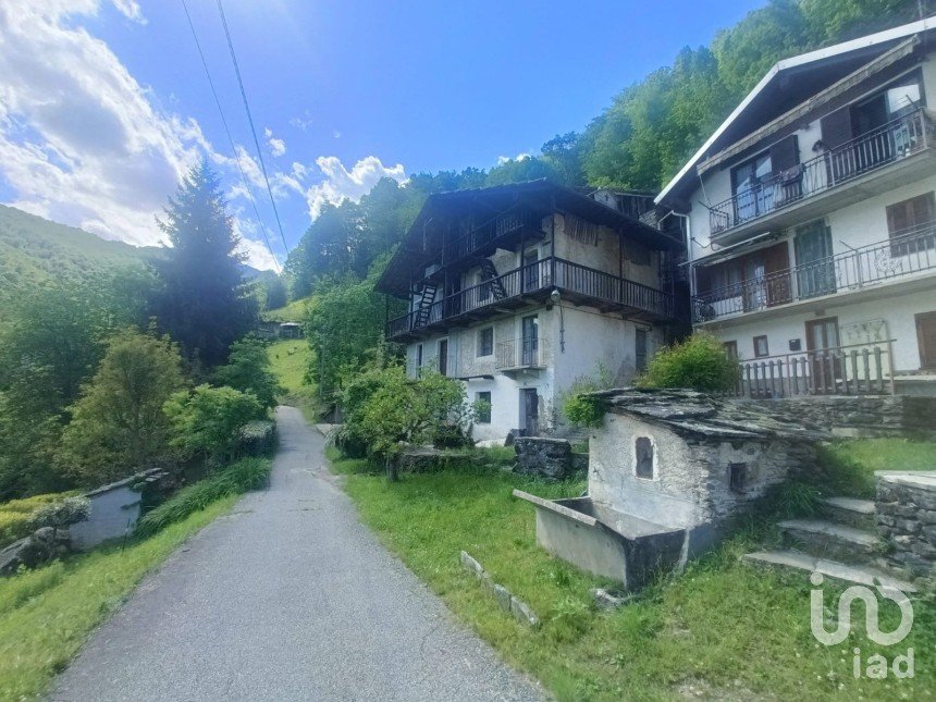 Rustico 6 locali di 150 m² in Mezzenile (10070)