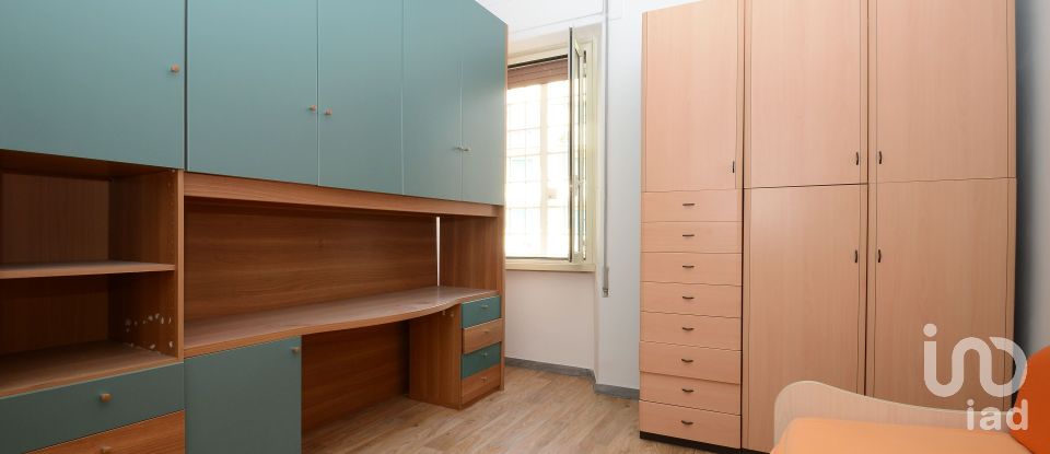 Three-room apartment of 85 m² in Roma (00174)