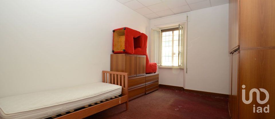 Three-room apartment of 85 m² in Roma (00174)