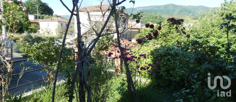 Casa indipendente / Villa 8 locali di 150 m² in Varese Ligure (19028)