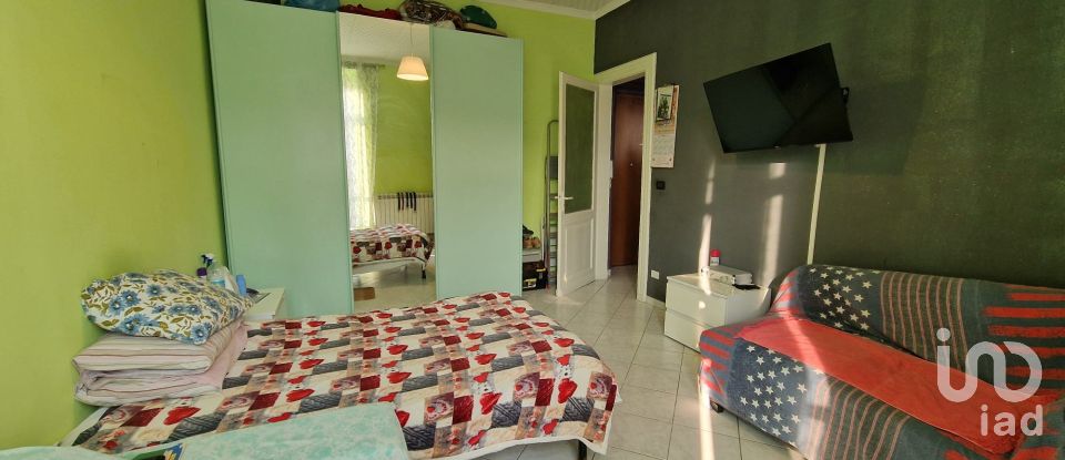 Two-room apartment of 70 m² in Torino (10139)