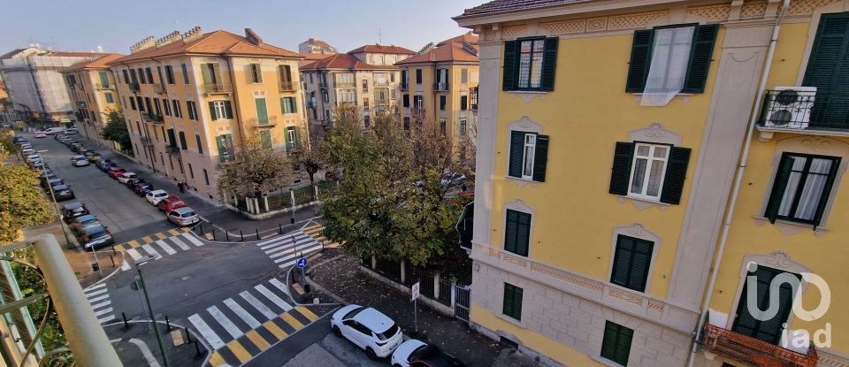 Two-room apartment of 70 m² in Torino (10139)