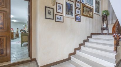 House 11 rooms of 260 m² in Appignano (62010)