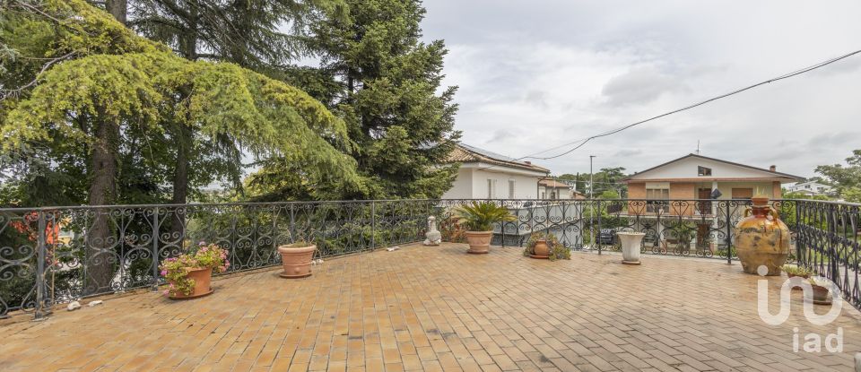 Casa indipendente / Villa 11 locali di 260 m² in Appignano (62010)