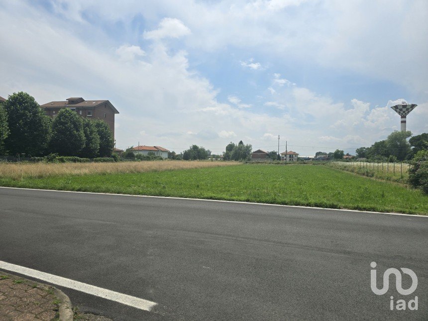 Terreno di 5.042 m² in Ciriè (10073)